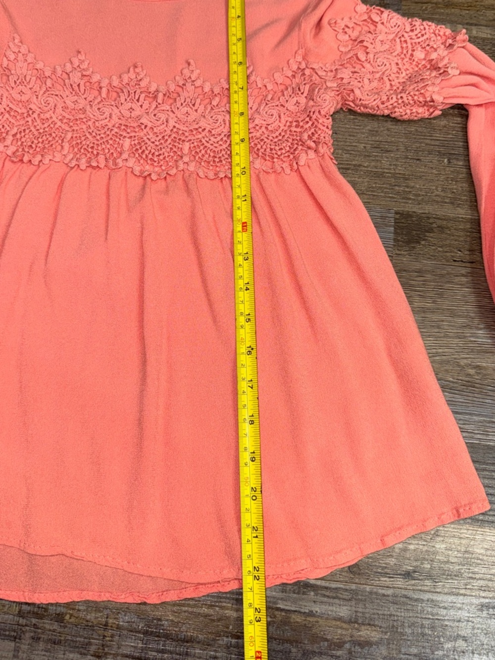 Taylor & Sage Coral Lace Detail Boho Blouse XS Long Sleeve Peasant Rayon Top - Picture 5 of 6